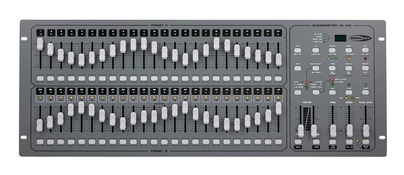 SHOWTEC SHOWMASTER 48 MK2 CENTRALINA LUCI MIDI DMX 48 CANALI 24+24 PRESET 96 SCENE 23976 PASSI LOOP MONTAGGIO RACK ALIMENTATORE