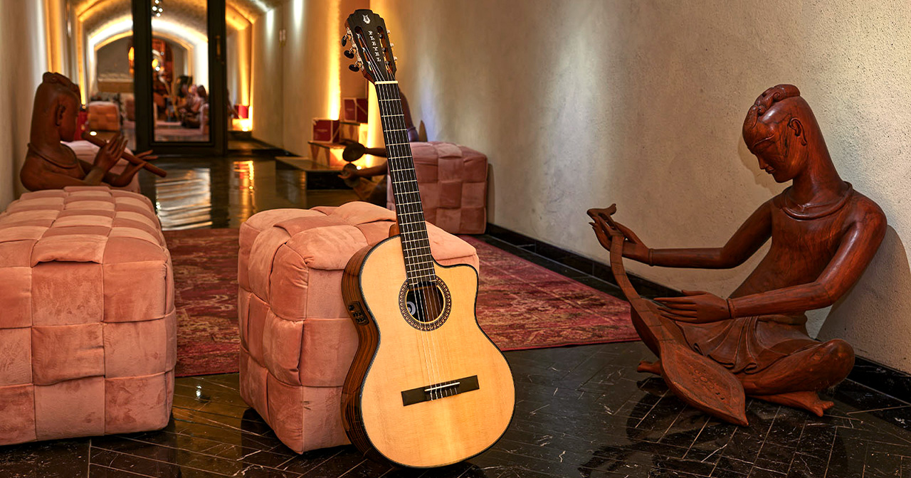 Pleyel Expression P800CE Chitarra Classica 4/4 Cutaway EQ