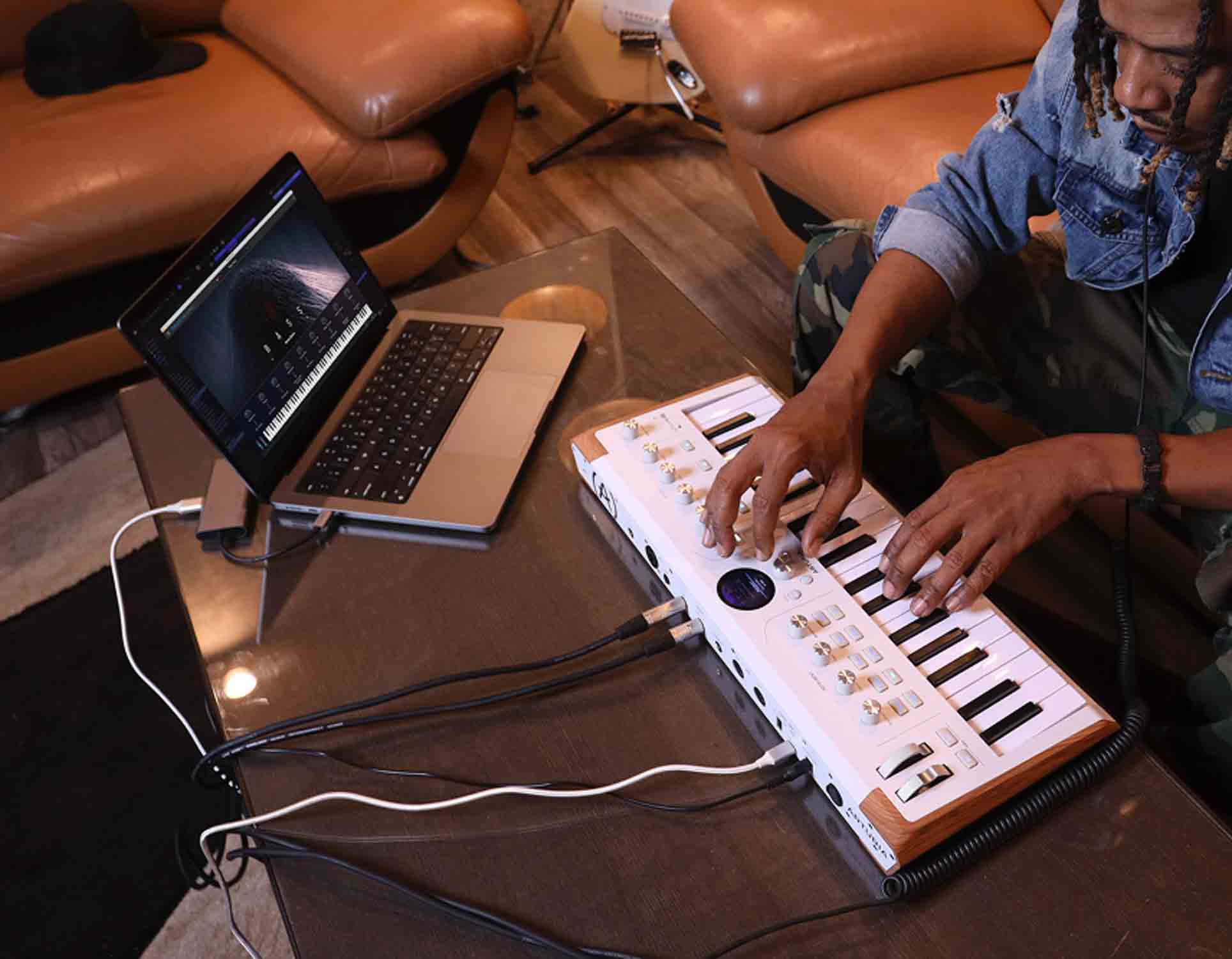 Arturia AstroLab 37