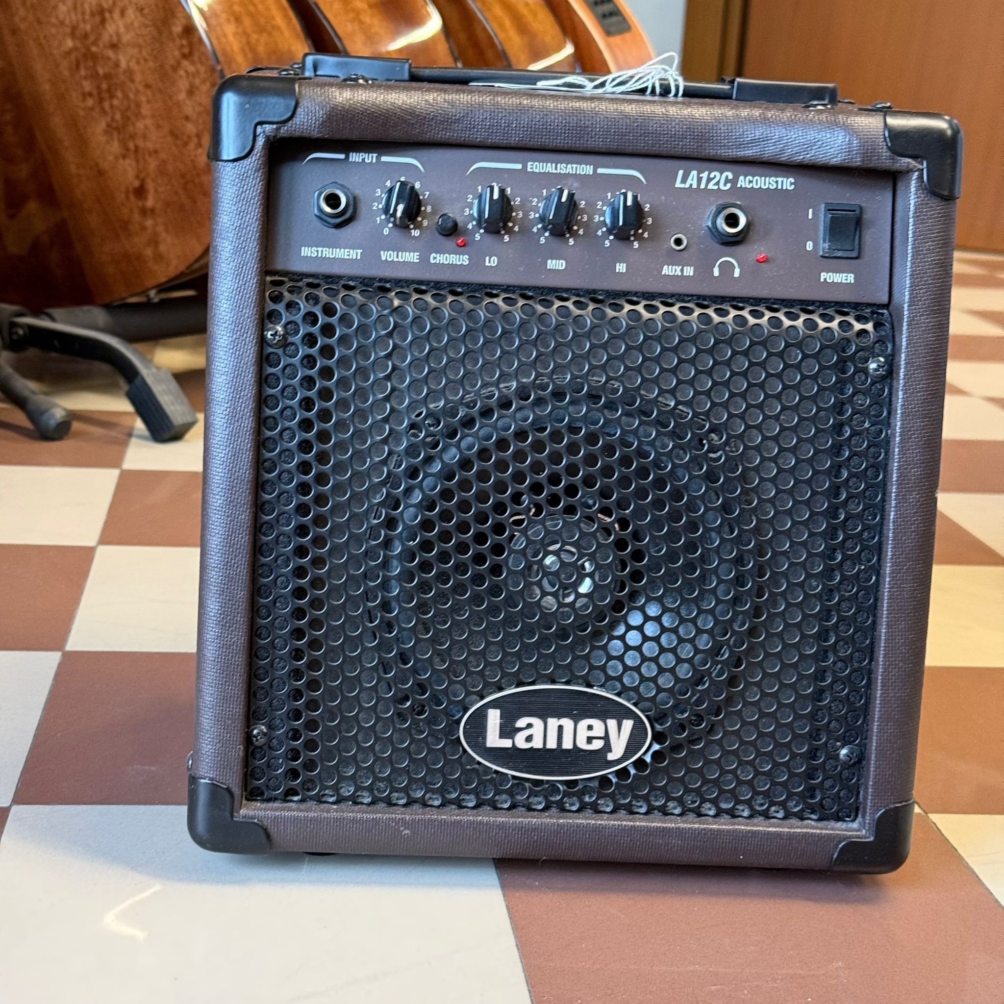 LANEY LA12C - Amplificatore Combo per Chitarra Acustica 12W con Speaker Coassiale da 6.5" (USATO)