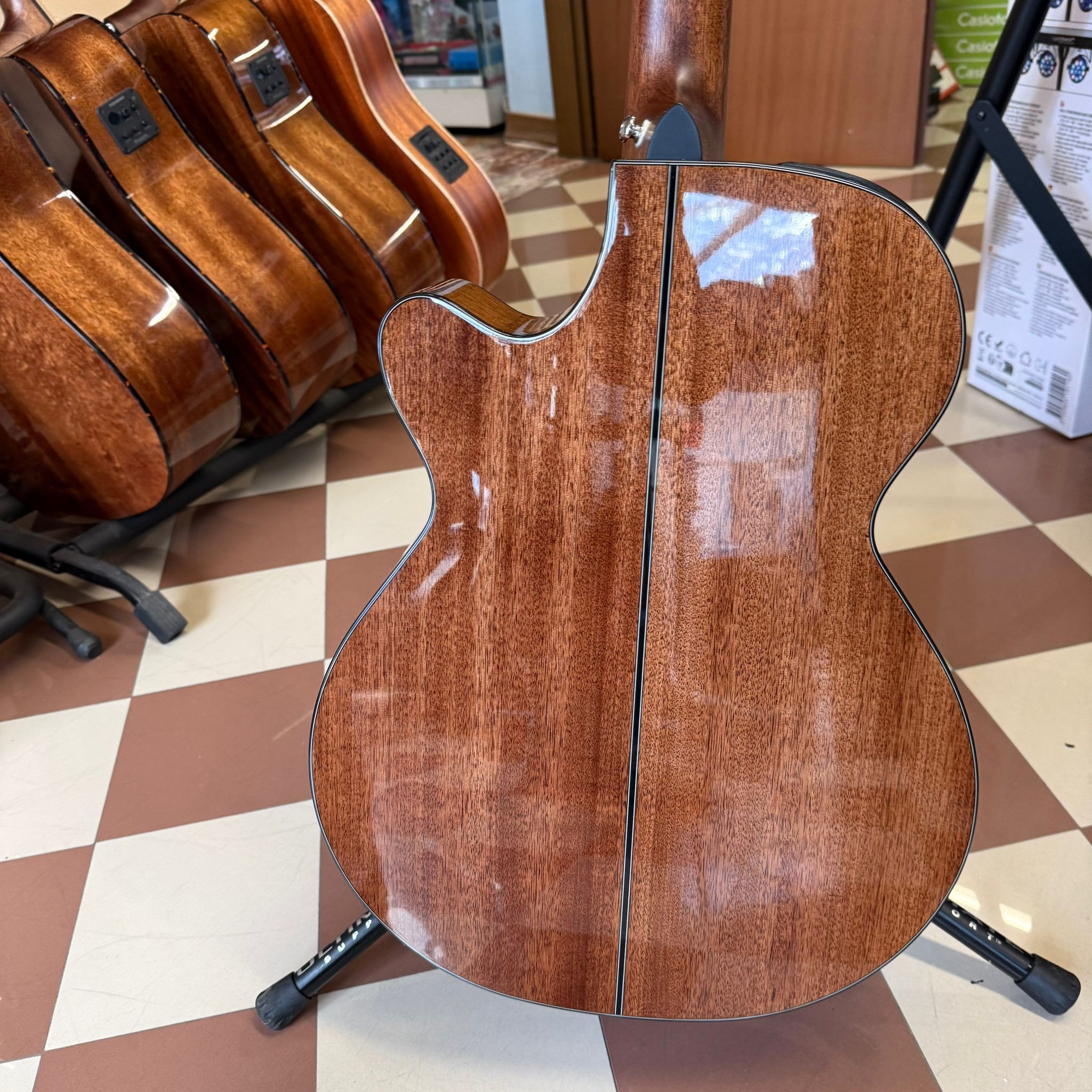 TAKAMINE GF30CE Natural - Chitarra Acustica Elettrificata Cutaway con Top in Abete Massello (USATA PERFETTA)