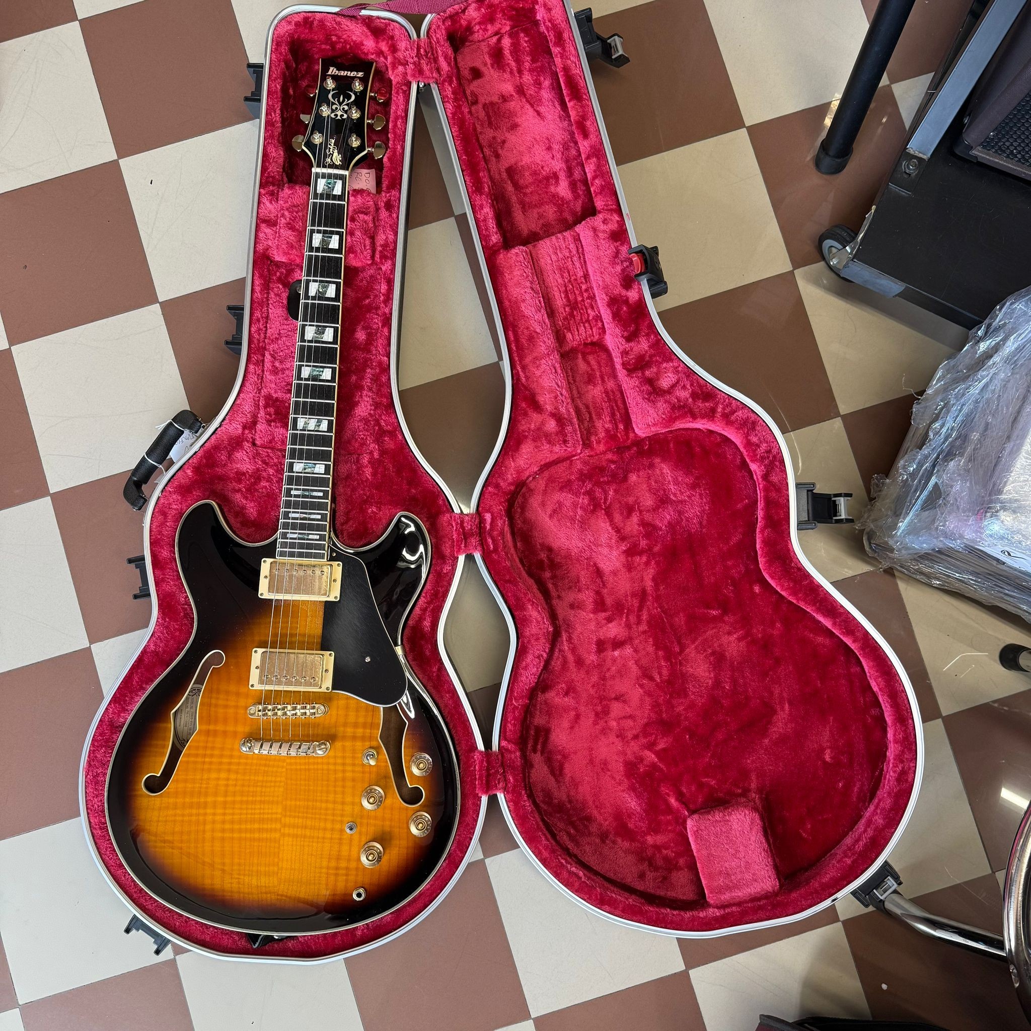 IBANEZ JSM10-VYS (USATA) con Custodia Rigida