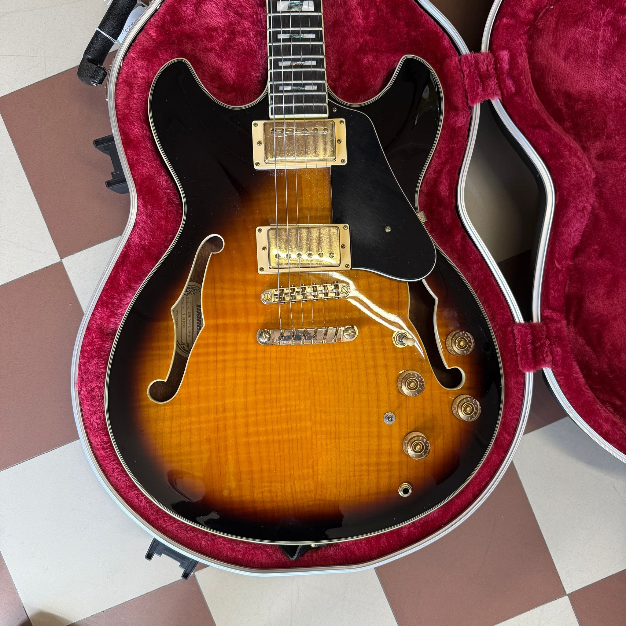 IBANEZ JSM10-VYS (USATA) con Custodia Rigida