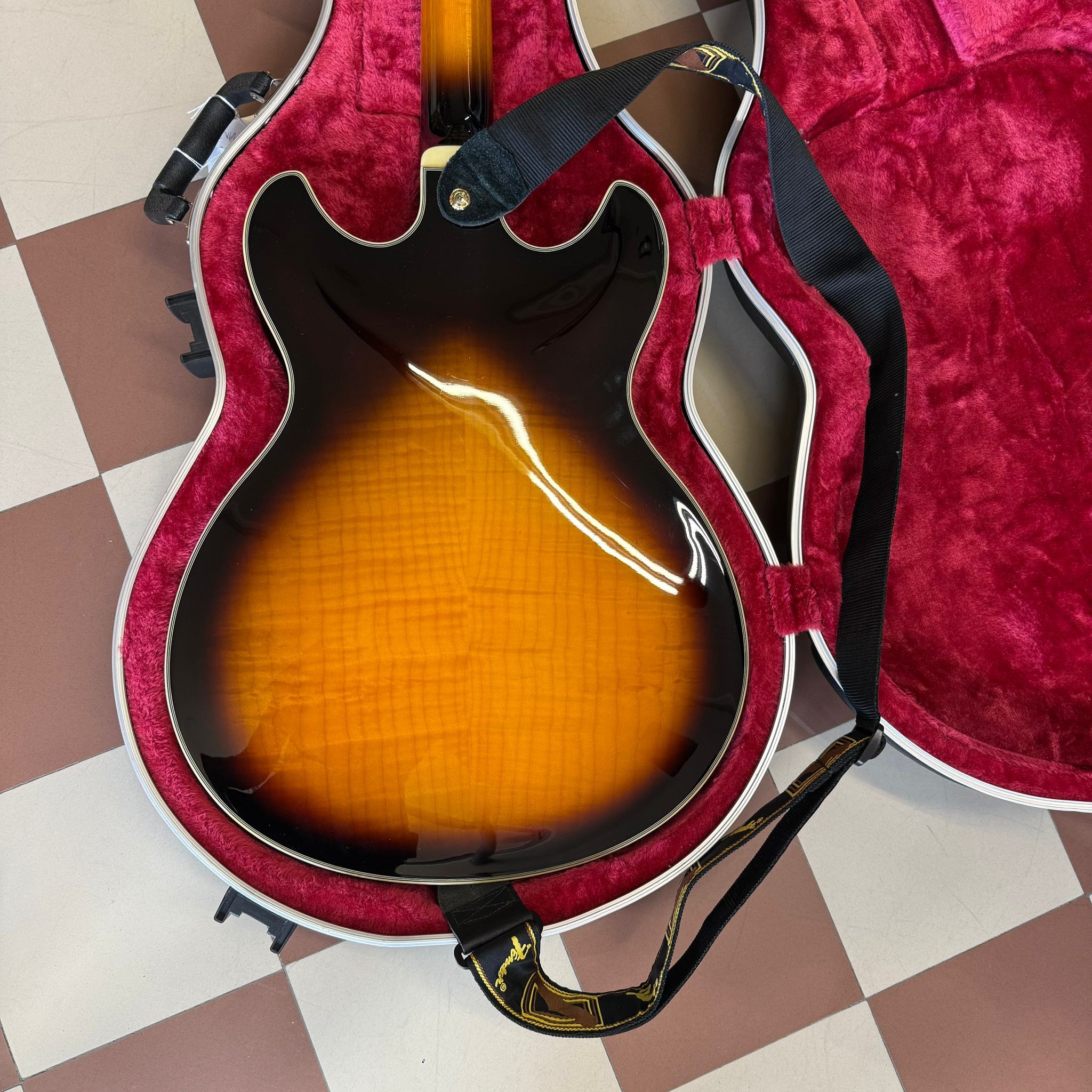 IBANEZ JSM10-VYS (USATA) con Custodia Rigida