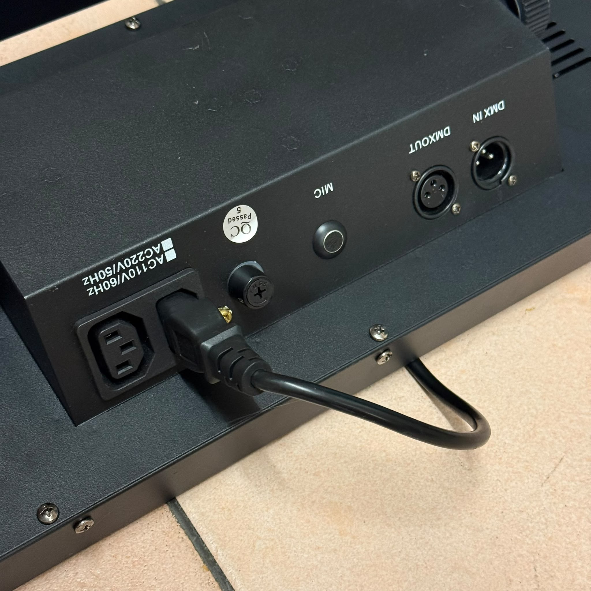 Empire Strobo LED RGB Proiettore Stroboscopico ad Alta Intensità per Stage e Club