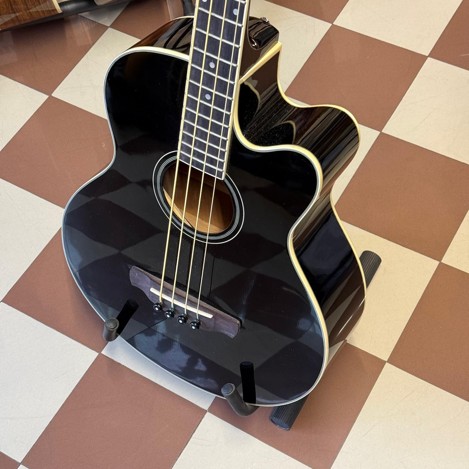 Ibanez AEB8E BK Black - Basso Acustico Elettrificato 4 Corde con Preamplificatore e Accordatore (USATO)