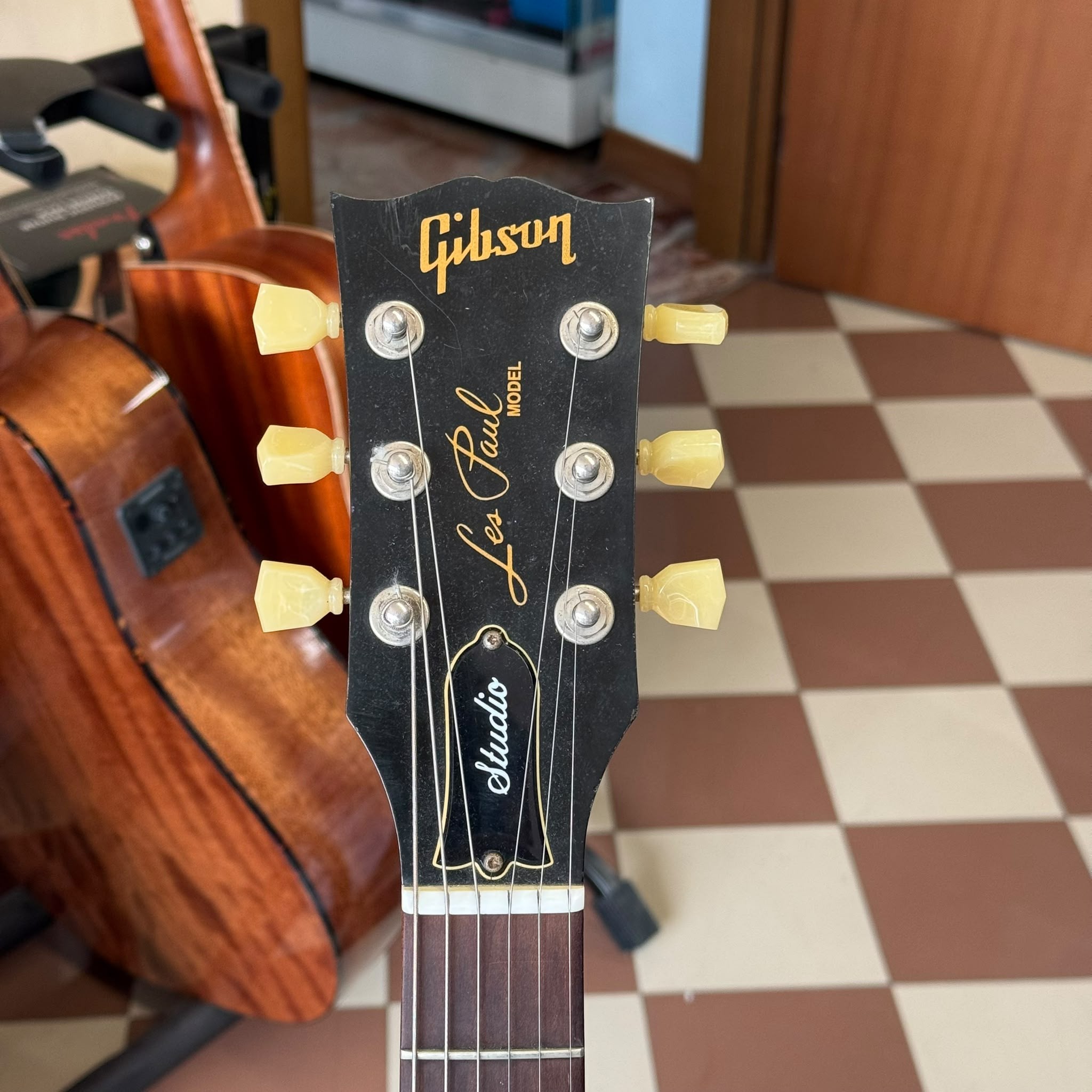 Gibson Les Paul Studio Faded Worn Cherry (USATA) - Custodia
