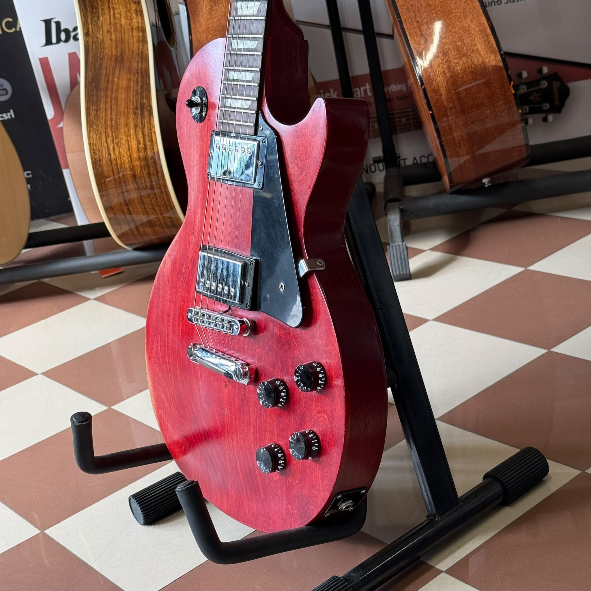 Gibson Les Paul Studio Faded Worn Cherry (USATA) - Custodia