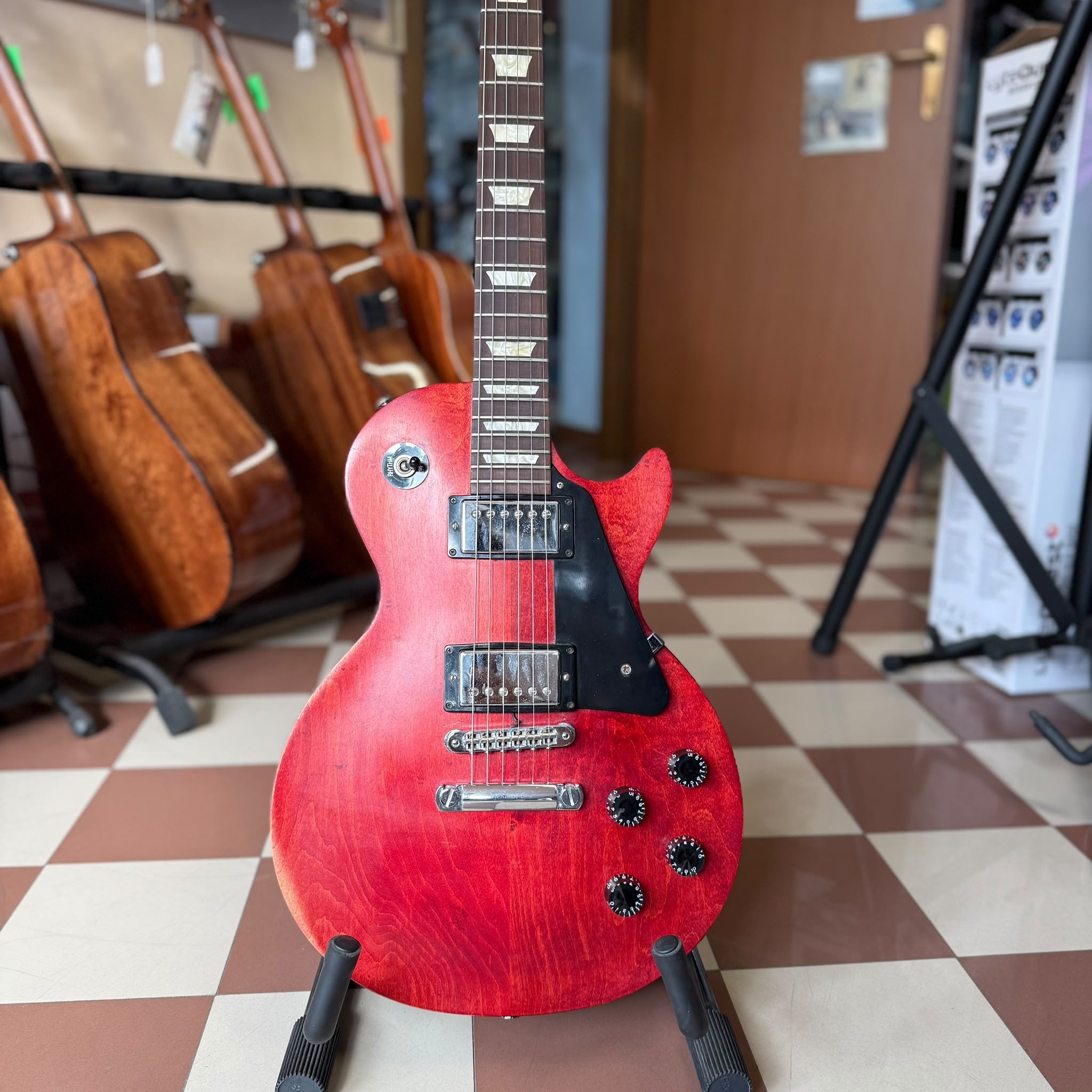 Gibson Les Paul Studio Faded Worn Cherry (USATA) - Custodia