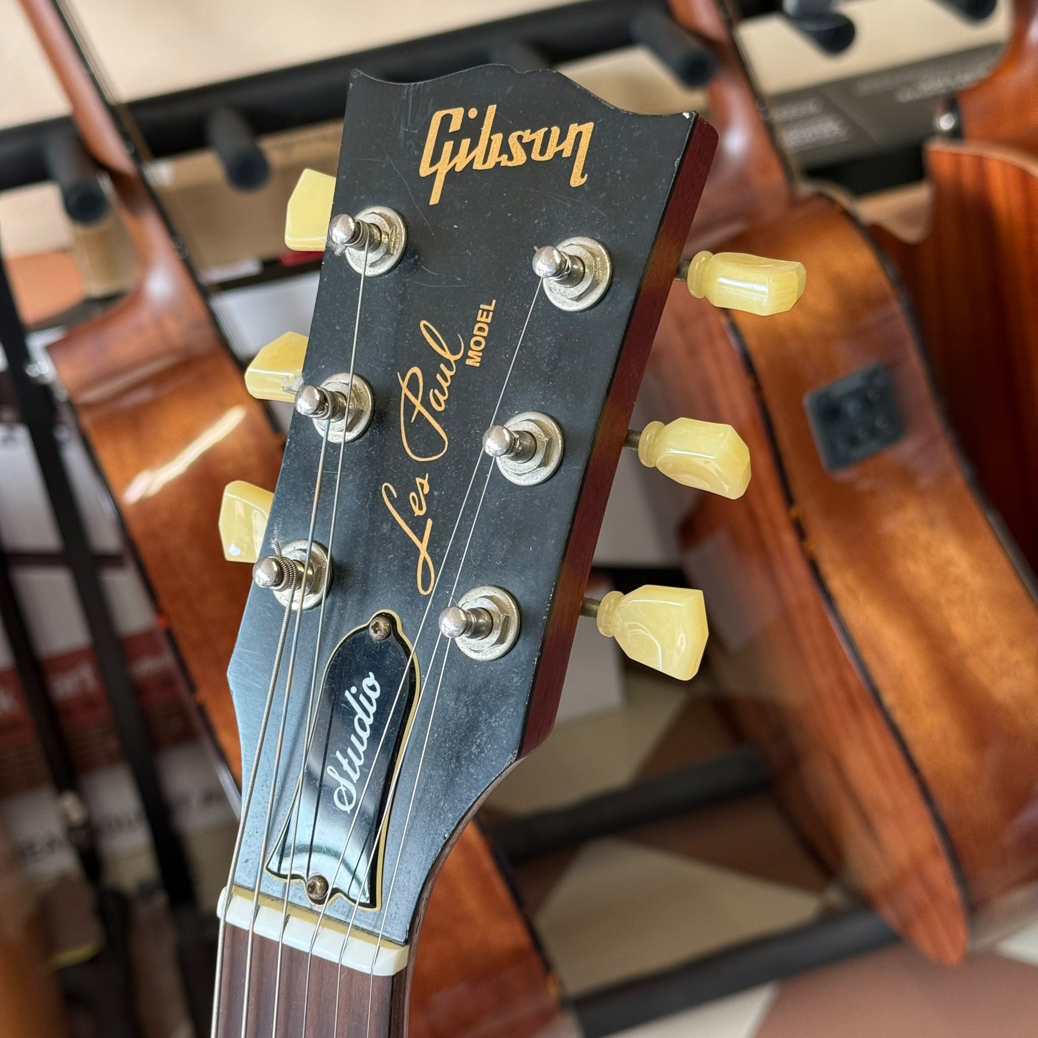 Gibson Les Paul Studio Faded Worn Cherry (USATA) - Custodia