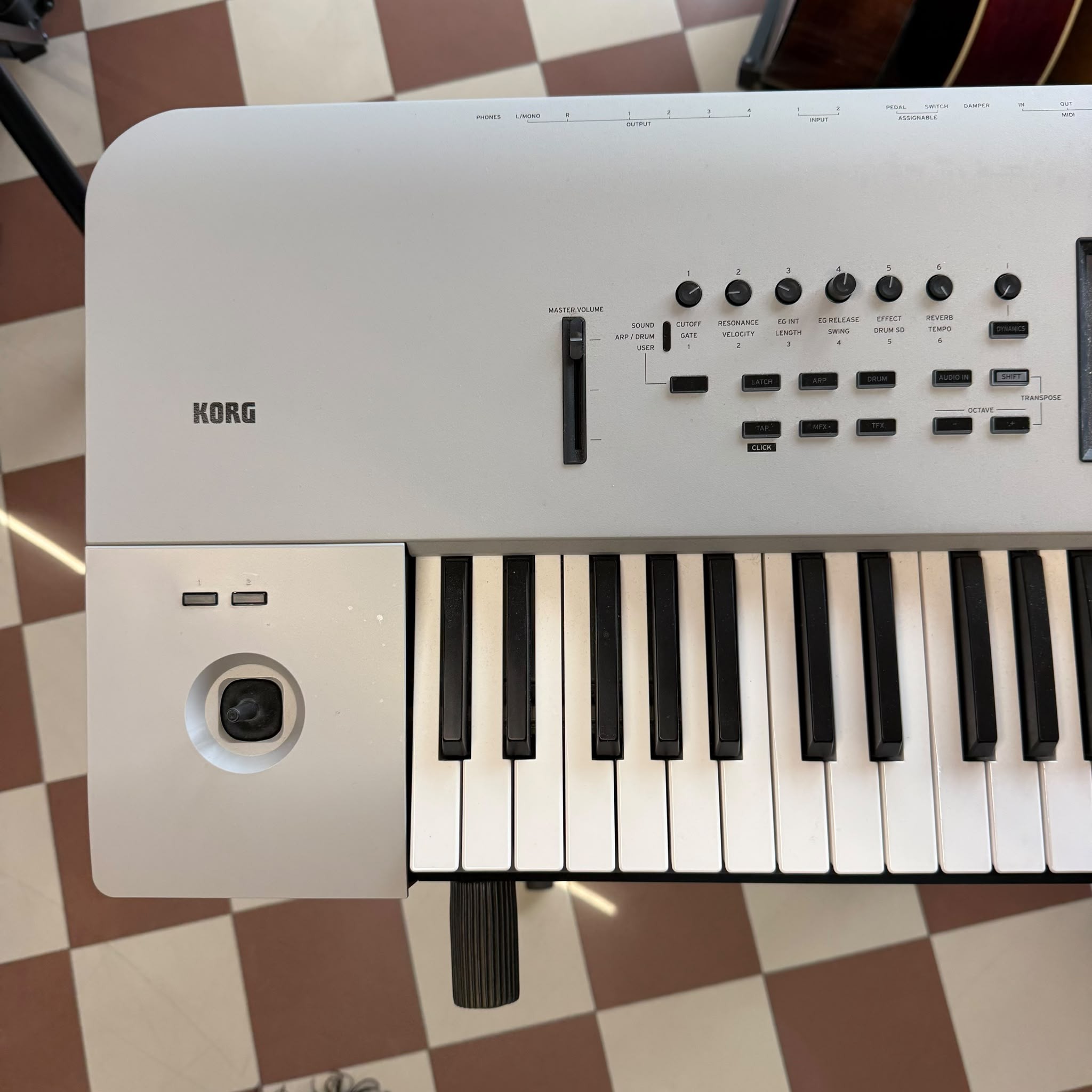 KORG Nautilus 61 AT - Workstation 61 Tasti Usata con Confezione Originale