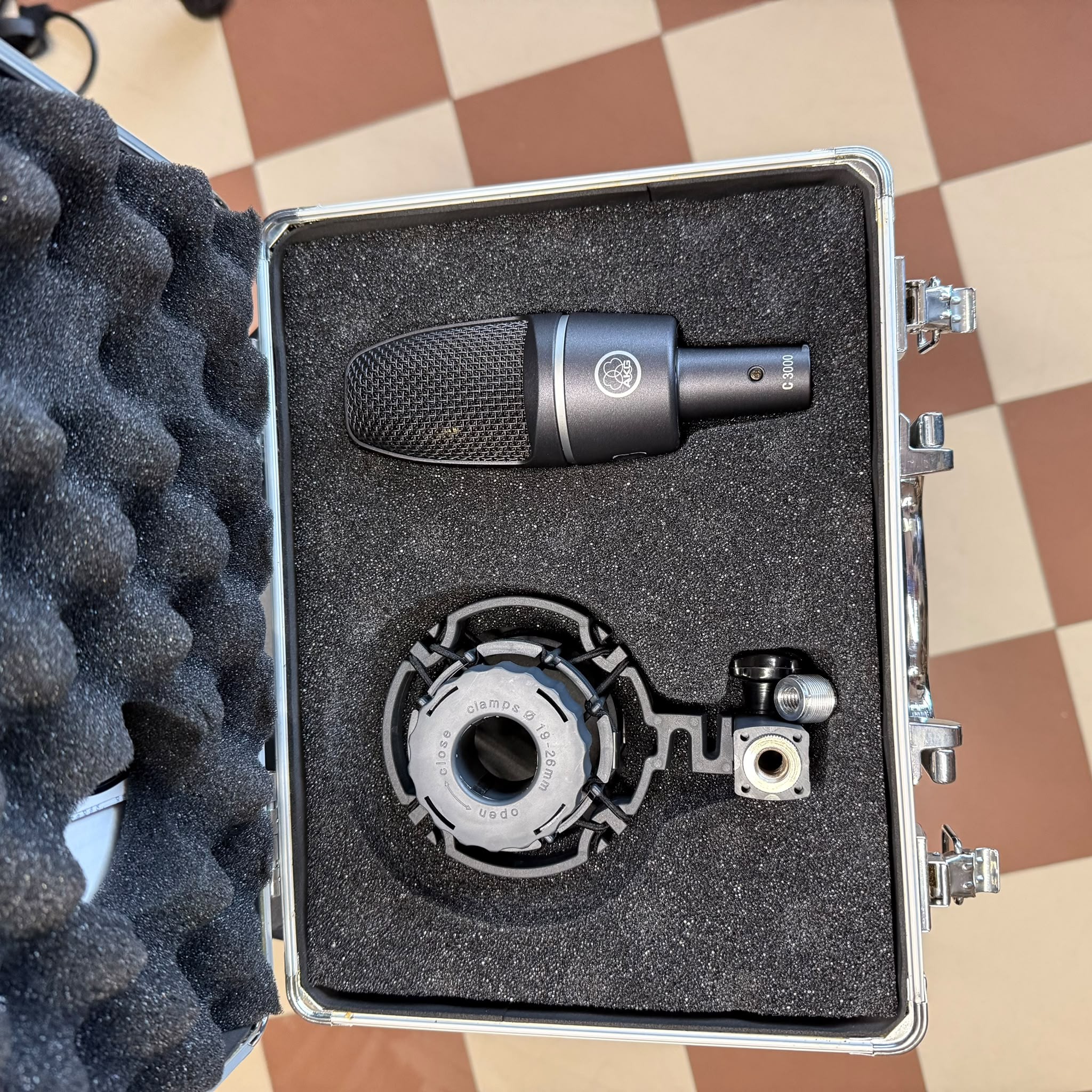 AKG C3000 - Microfono a condensatore a diaframma largo cardioide - Usato