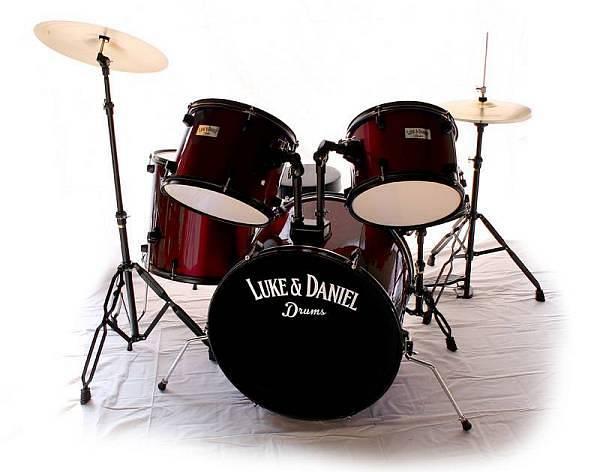 Luke & Daniel D900WR - Batteria acustica 5 pezzi completa con piatti e hardware - colore rosso vino