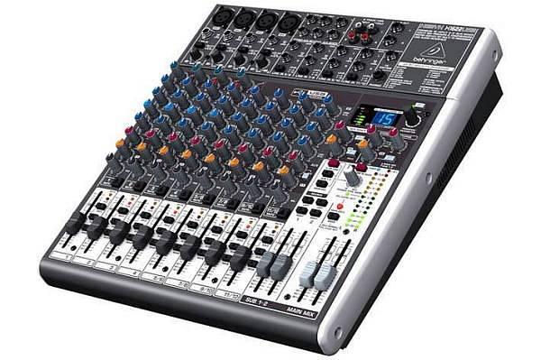 Behringer X1622USB-EU - mixer 4 microfoni 4 stereo