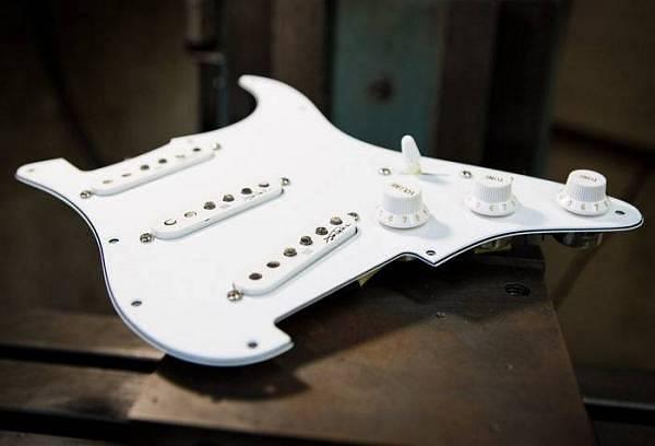Seymour Duncan Jimi Hendrix Loaded pickguard Voodoo