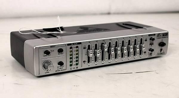 Behringer FBQ-800 MiniFBQ - equalizzatore grafico 9 bande con feedback destroyer