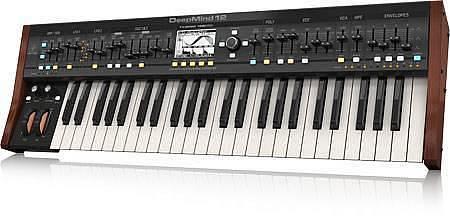 Behringer DEEPMIND 12 - sintetizzatore