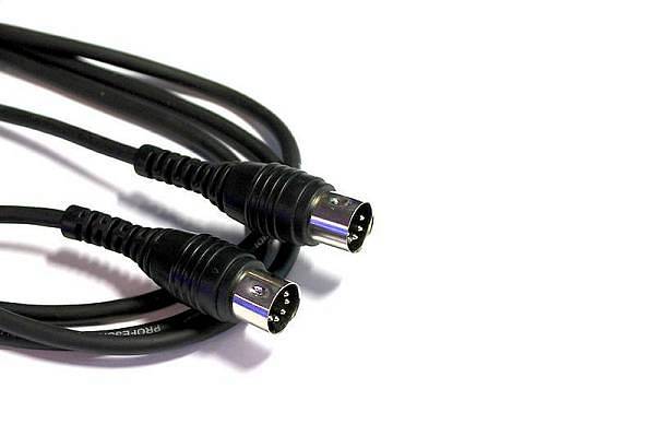 Extreme Cavo MIDI standard - 2 metri - MIDMM2