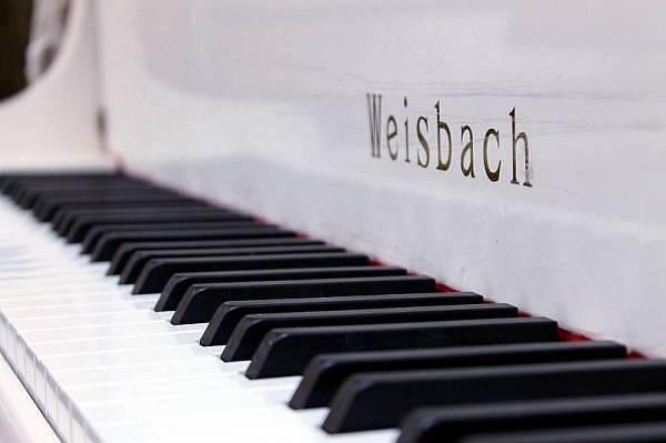 Weisbach 123JS - bianco - pianoforte acustico verticale