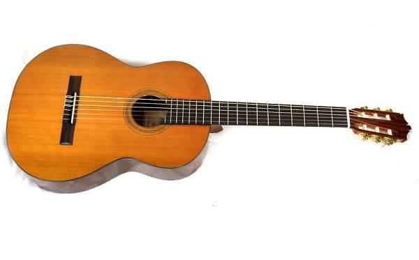 Martinez MCG-40C - chitarra classica in cedro massello