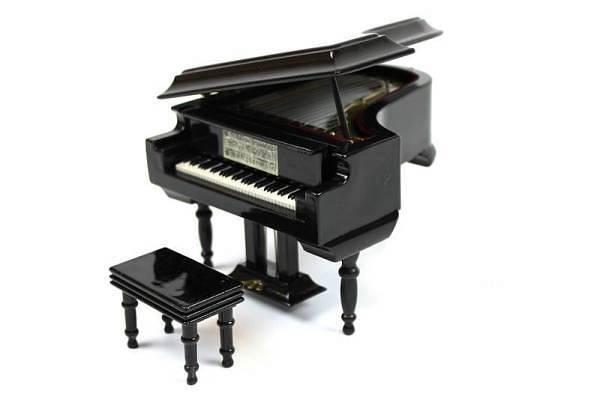Luke & Daniel MG-241 - soprammobile pianoforte a coda