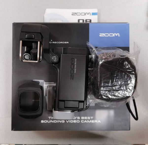 ZOOM Q8 - REGISTRATORE E VIDEOCAMERA HD CON CAPSULE MICROFONICHE INTERCAMBIABILI - Buone Condizioni