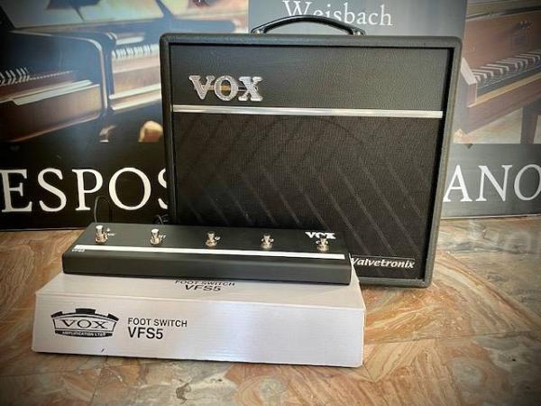 VOX VT40+ - AMPLIFICATORE VALVOLARE CON MODELLI DIGITALI 60W CON FOOTSWITCH - Ottime Condizioni