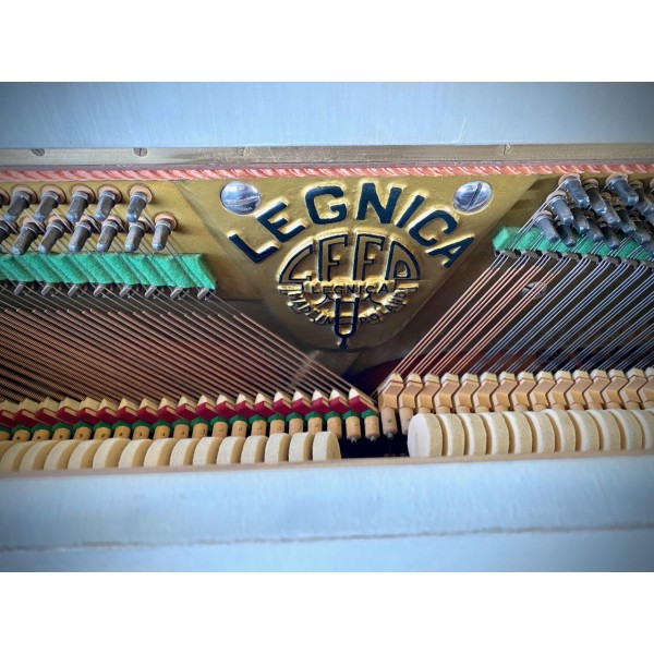 Pianoforte Acustico Verticale Tedesco Legnica Bianco Pastello con Grafica Scritta Artistica - Ricondizionato