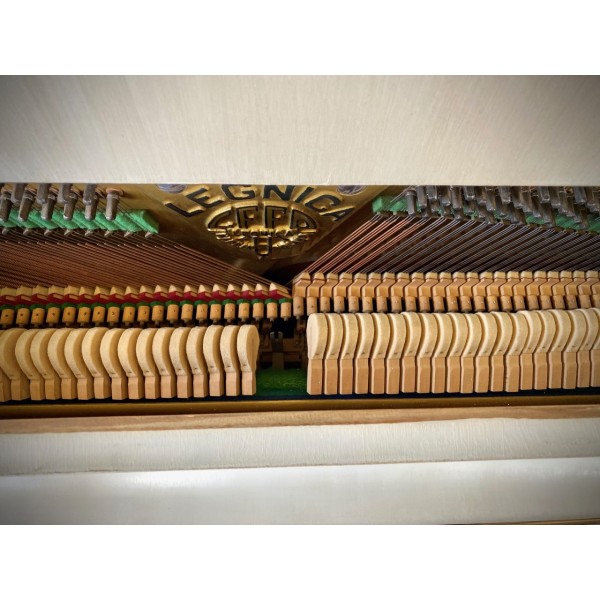 Pianoforte Acustico Verticale Tedesco Legnica Bianco Pastello con Grafica Scritta Artistica - Ricondizionato