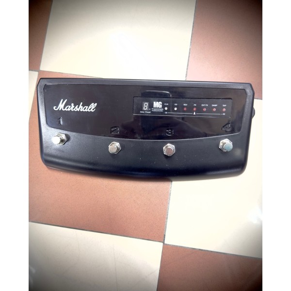 MARSHALL MG30GFX MG Gold - AMPLIFICATORE COMBO PER CHITARRA CON EFFETTI 30W CON PEDALIERA MARSHALL 90008 - Buone Condizioni
