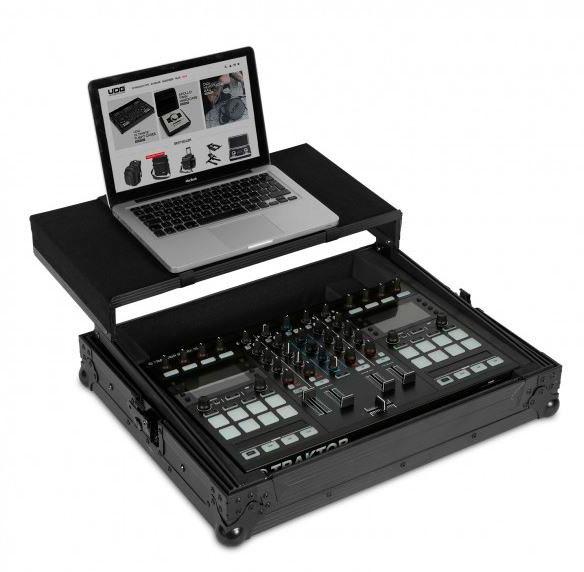 UDG Ultimate Flight Case Multi Format XL Black Plus (Laptop Shelf)