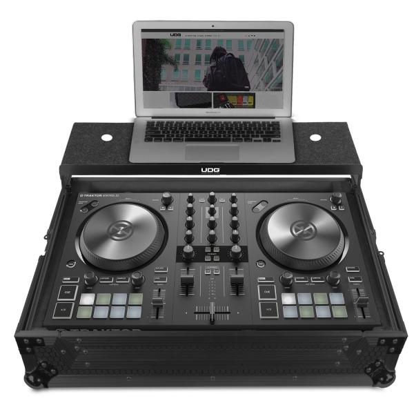 UDG U91062BL - ULTIMATE FLIGHT CASE NI TRAKTOR KONTROL S2 MK3 BLACK PLUS (LAPTOP SHELF)