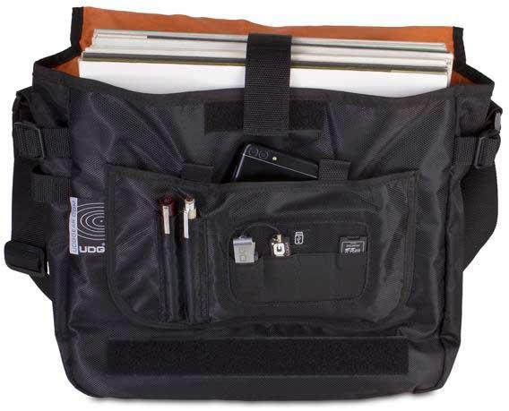 UDG U9450BL/OR - ULTIMATE COURIERBAG BLACK, ORANGE INSIDE
