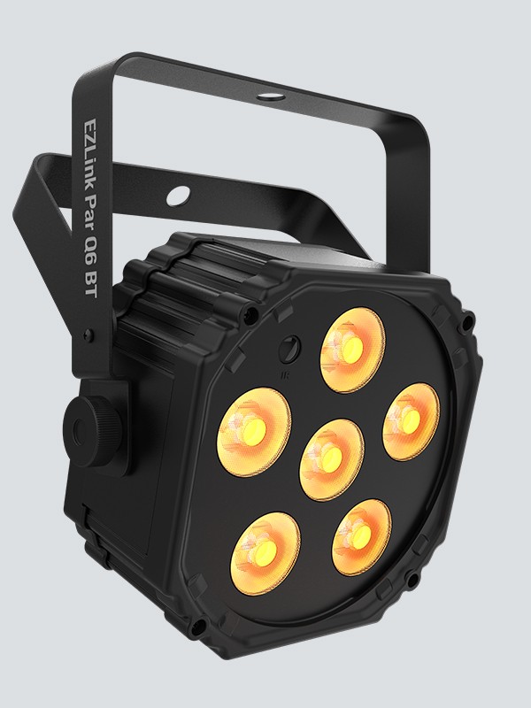 Chauvet DJ EZLink Par Q6 BT - Chauvet DJ EZLink Par Q6 BT è un LED PAR alimentato a batteria con tecnologia Wireless integrata